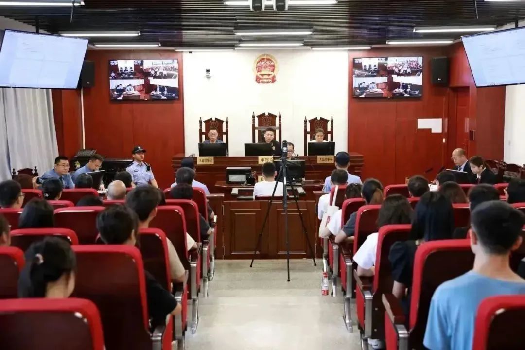 64daebbbb77940d7a3506bebd1c25e8c.jpg 64daebbbb77940d7a3506bebd1c25e8c.jpg