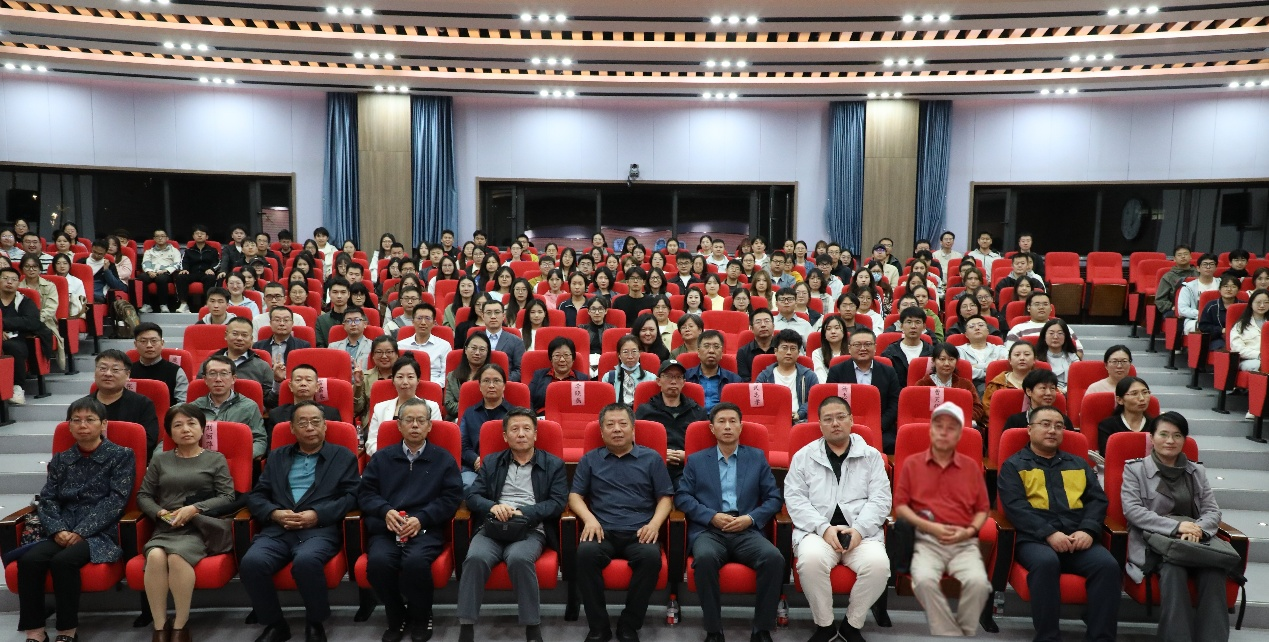 我院举行2025级法学研究生师生见面会